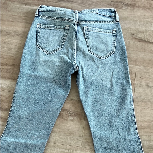 Abercrombie & Fitch Women's Light Blue Skinny Jeans - Picture 8 of 9